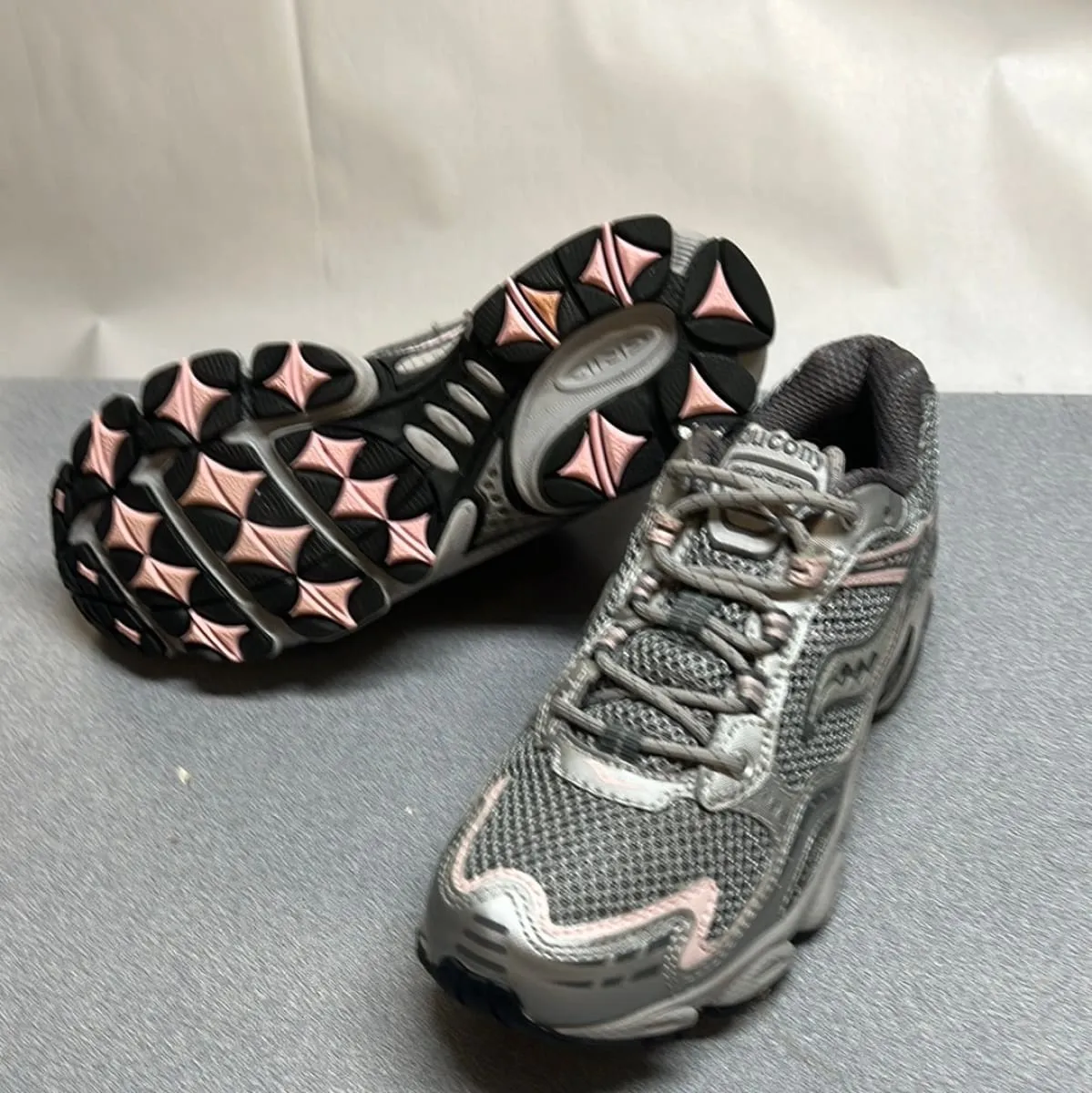 Saucony Women's Grid Excursion TR3  -Hiking / Trail / Adventure-  Running Shoe - Preowned