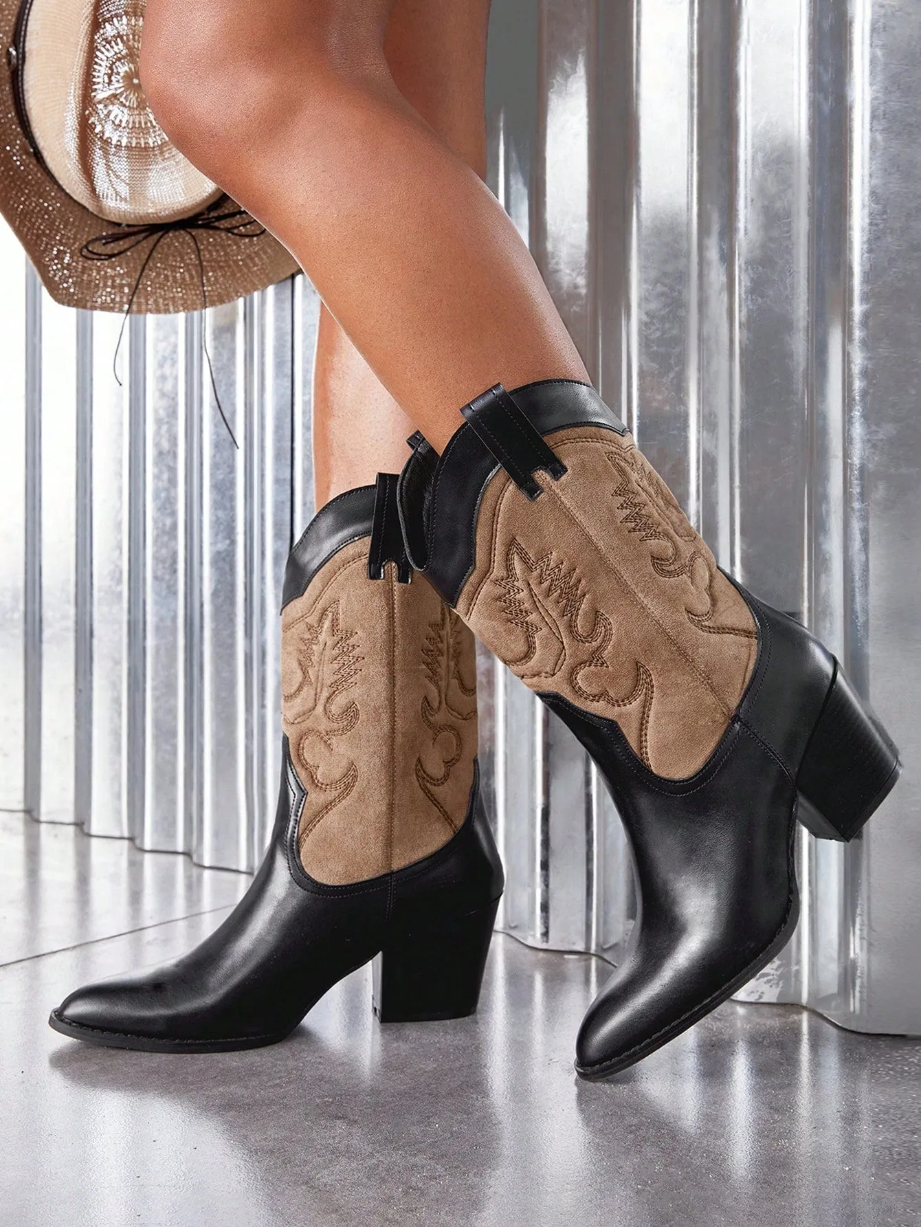 Women Embroidered Detail Two Tone Chunky Heeled Slip-on Western Boots, Vacation Outdoor Mid Calf Boots